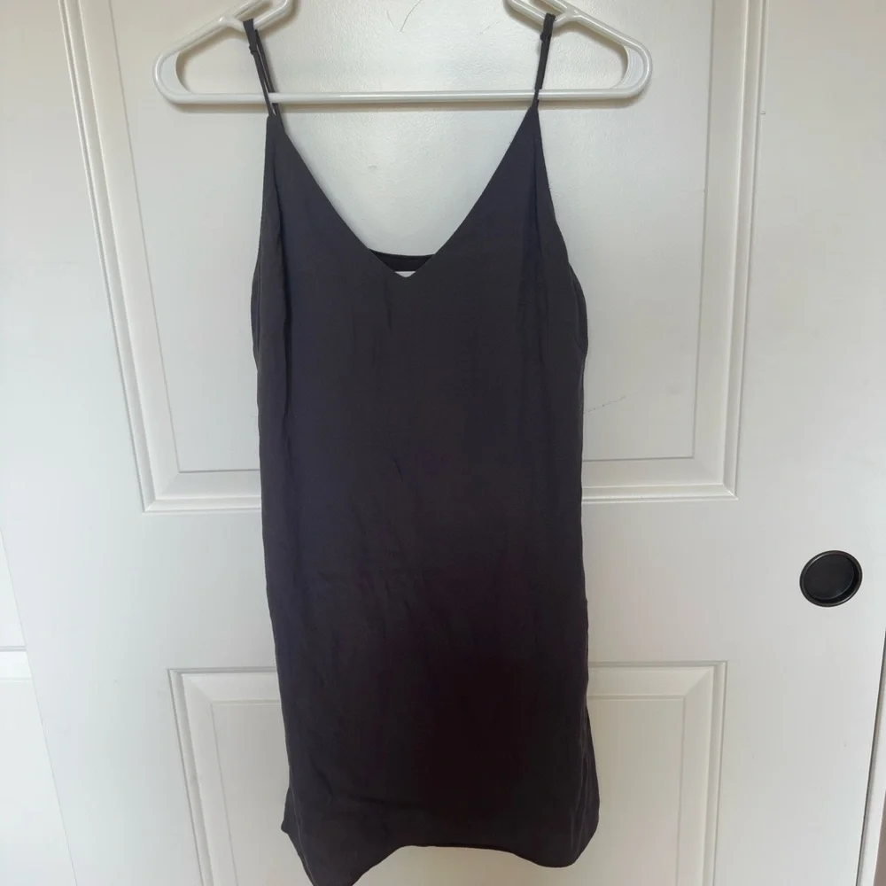 ARITZIA Wilfred Free | Vivienne Slip Camisole Dress | Dark Charcoal, XS - Picture 2 of 8